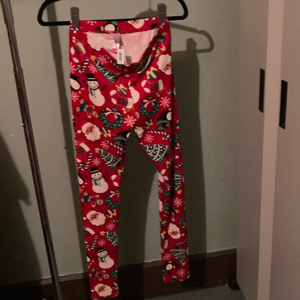 No boundaries medium super soft Christmas leggings